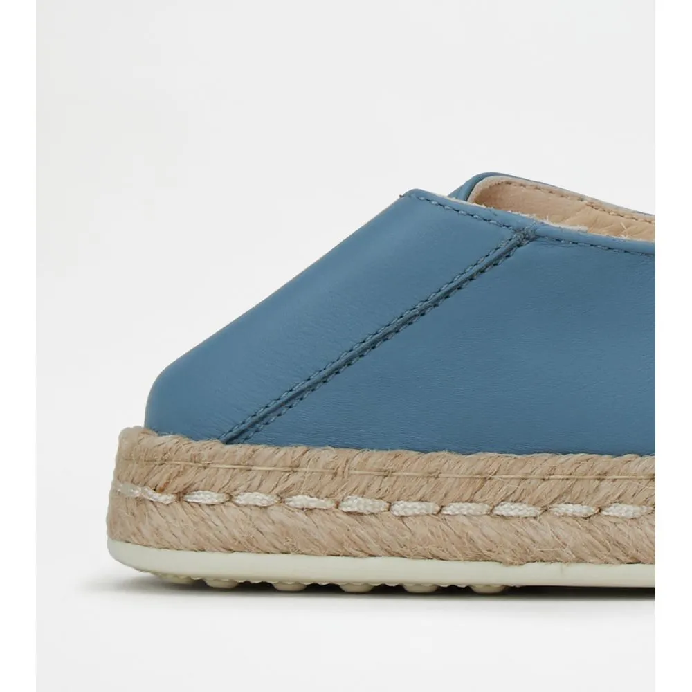 Slip-Ons in Leather