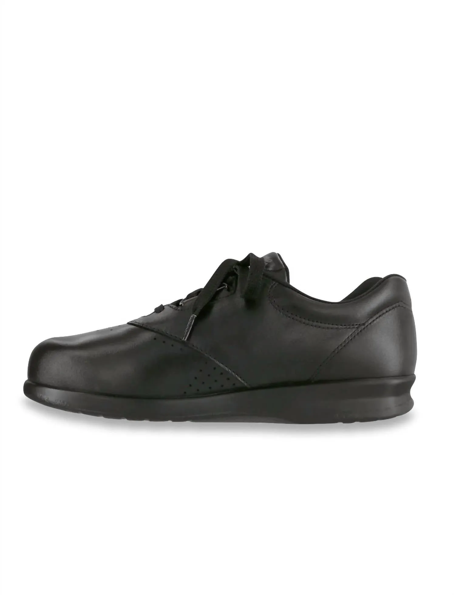 Women's Free Time Walking Shoe - Slim In Black